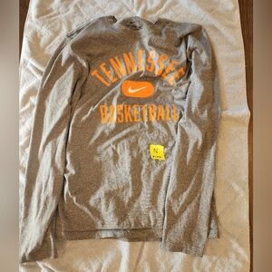 Medium Nike long sleeve Tennessee Basketball tee, team issue Lady Vols